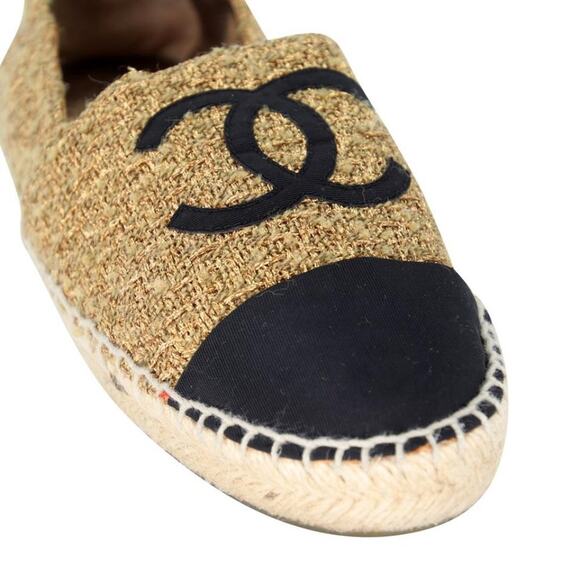 Chanel Crinkled 37 Tweed Cap Toe Runway Rare CC Flats CC-0712N-0009 - Picture 8 of 12